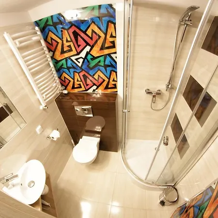 Nocny Apartment